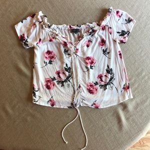 Kendall & Kylie short sleeve